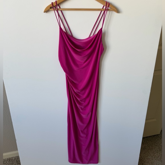 Zara Fuchsia Bodycon Midi Dress - Picture 3 of 9